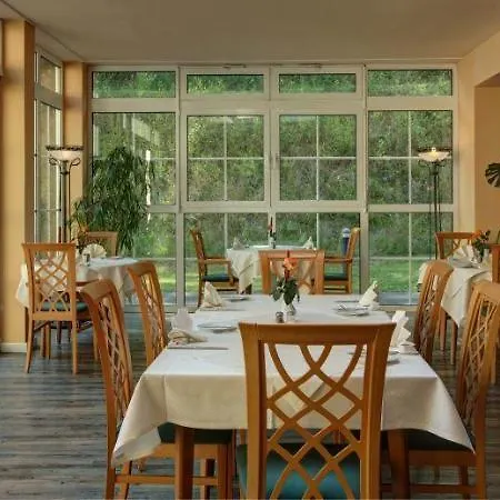 Hotel Landhotel Potsdam 4*